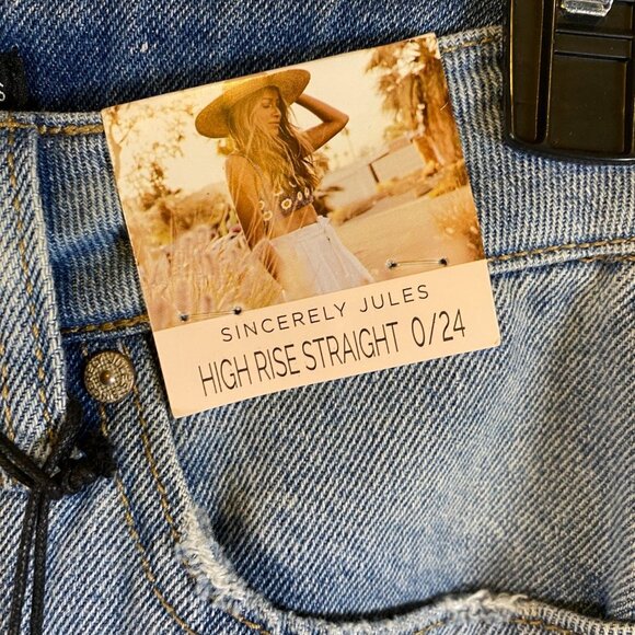 NWT Sincerely Jules High Rise Straight Jeans - Picture 2 of 10